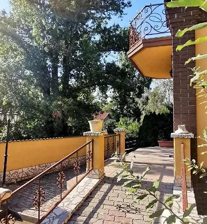 24 B&B
