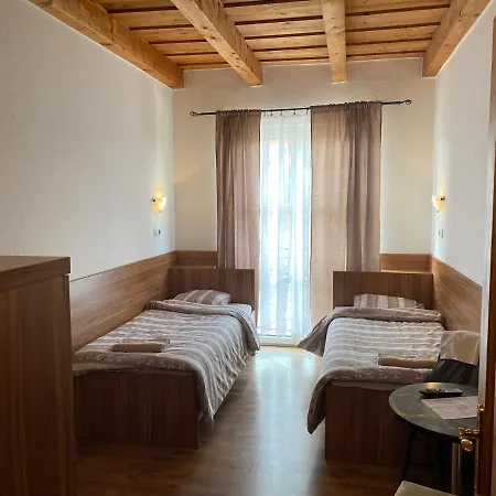 24 B&B